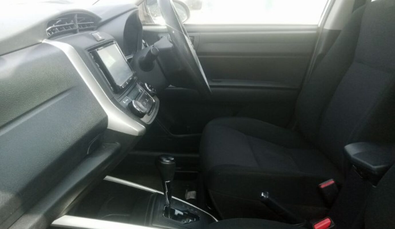 Toyota Fielder Hybrid