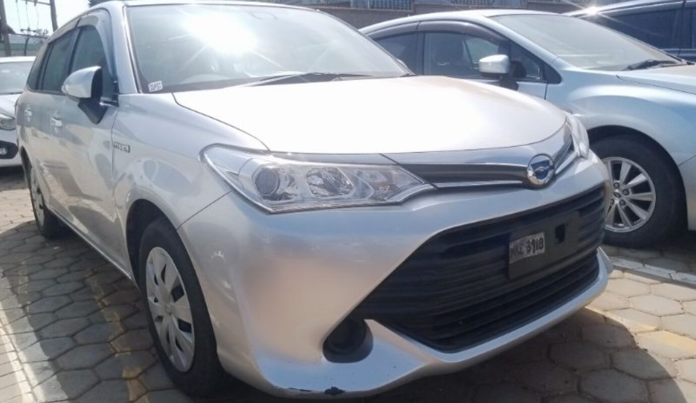 Toyota Fielder Hybrid