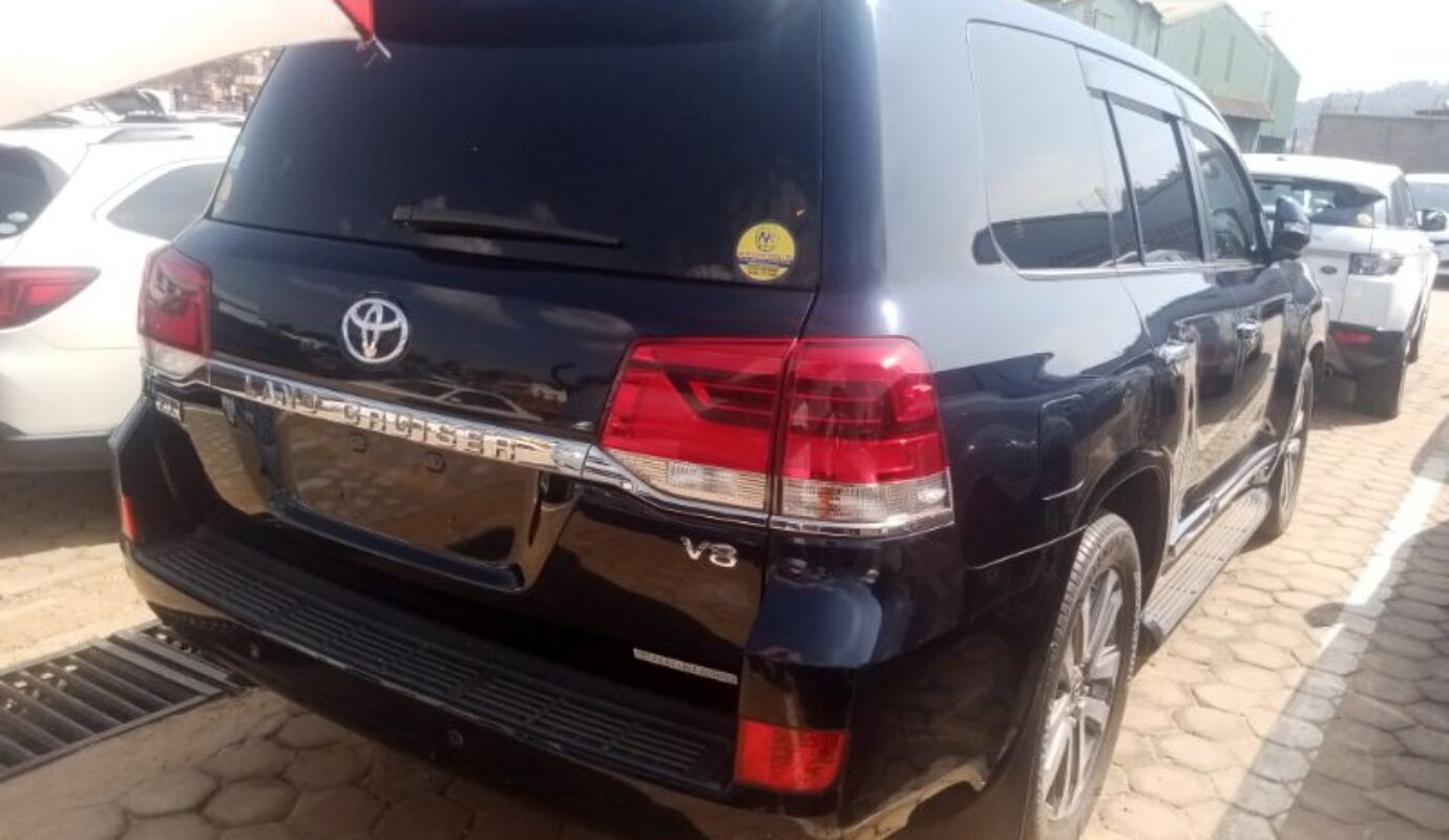 Toyota Land cruiser V8