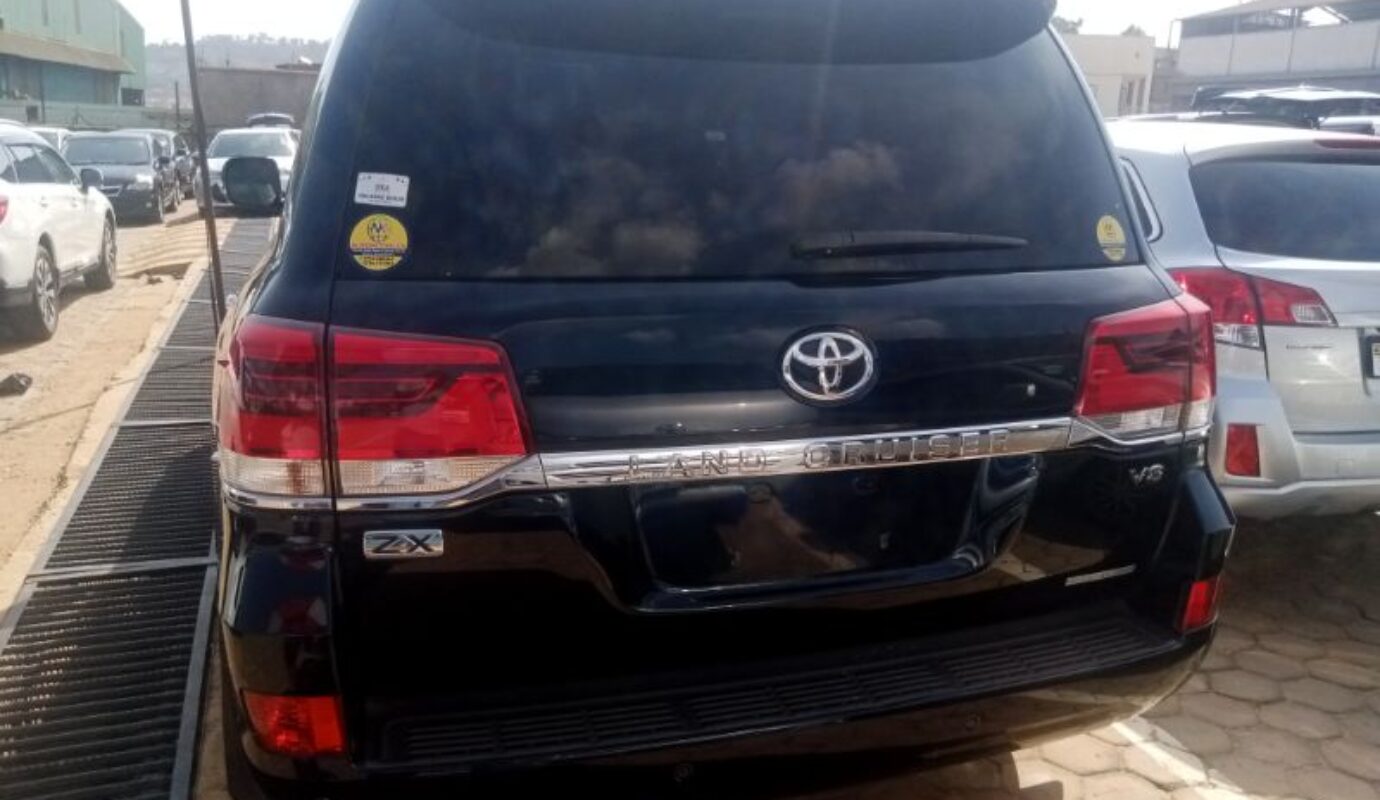 Toyota Land cruiser V8