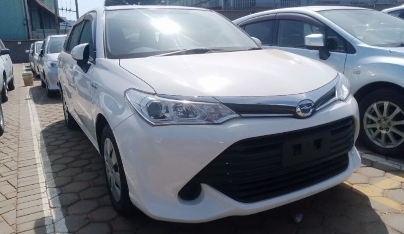 Toyota Fielder Hybrid