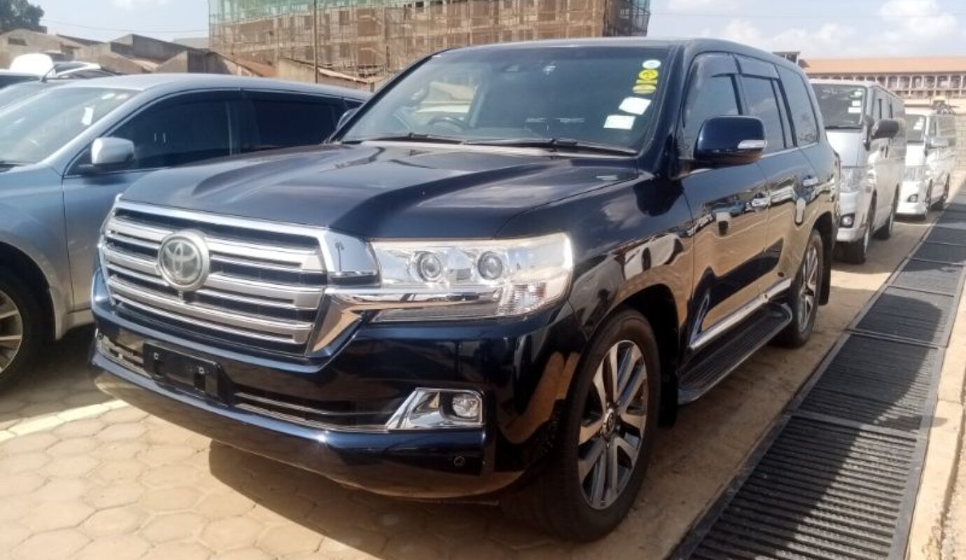 Toyota Land cruiser V8