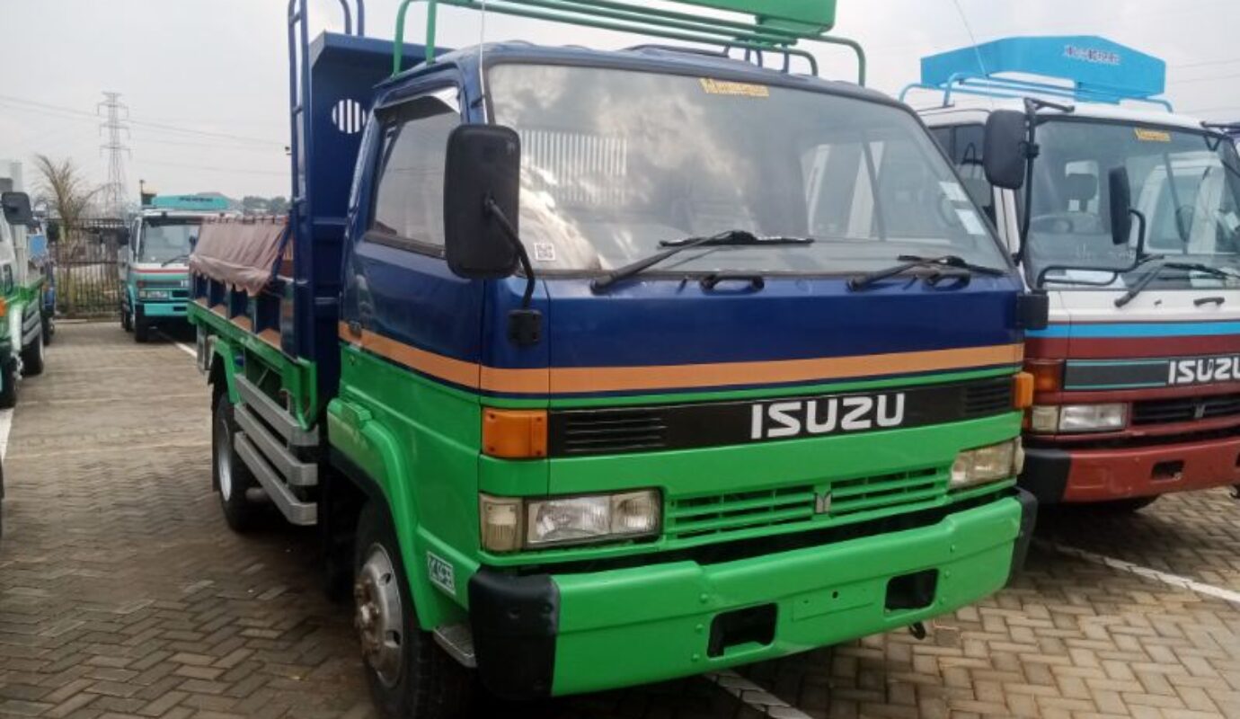 Isuzu Forward Juston