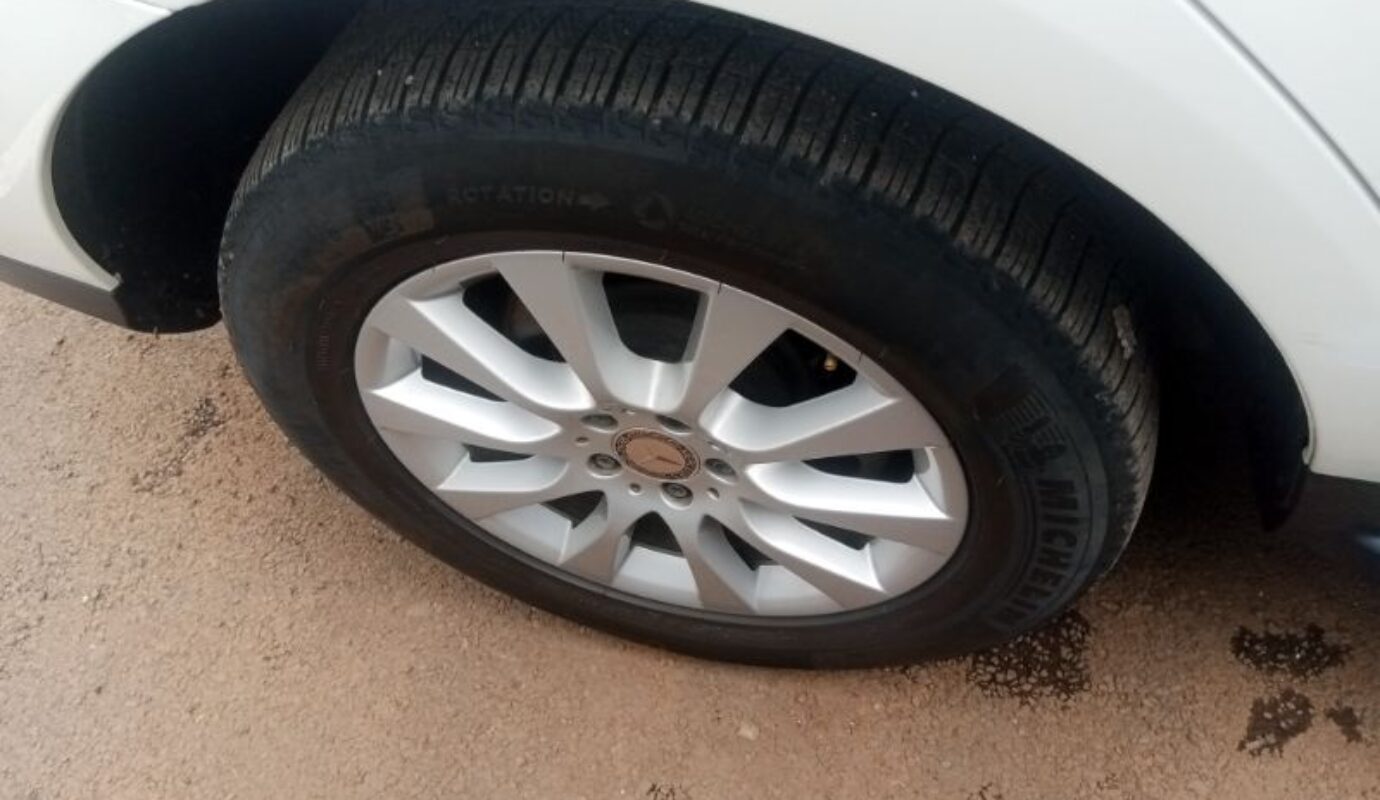 Mercedes Benz GLE350d