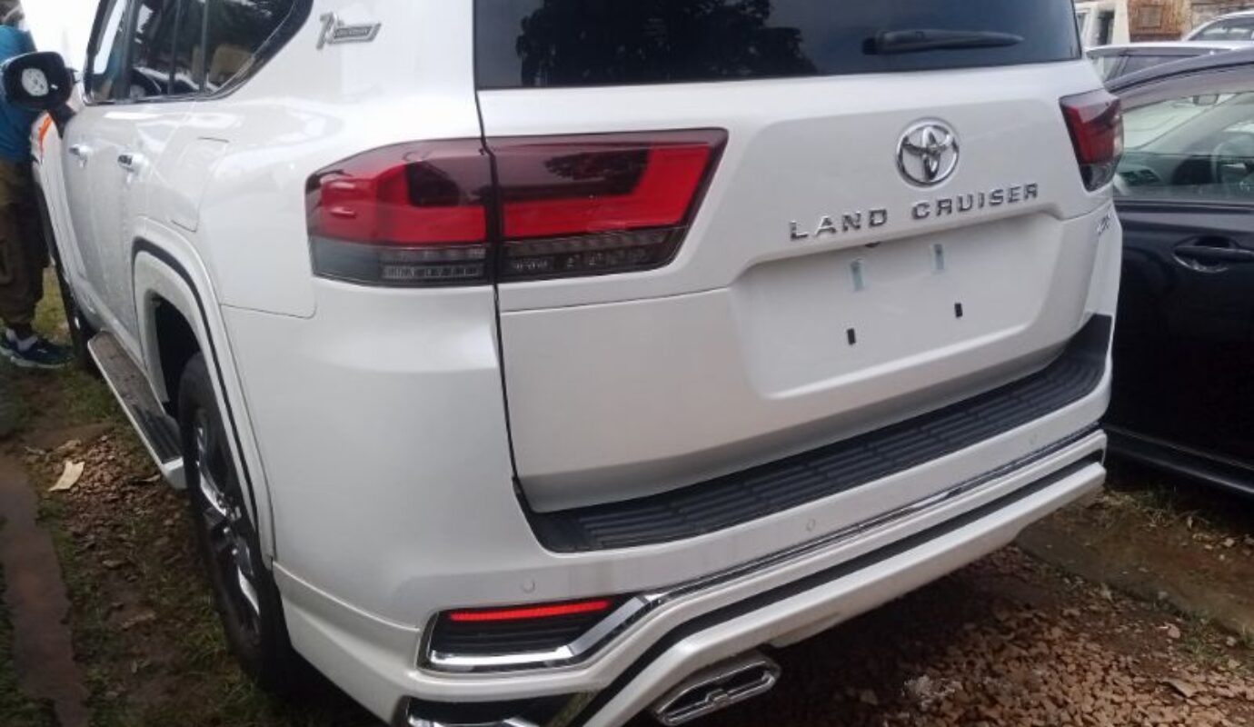 Toyota Land cruiser ZX