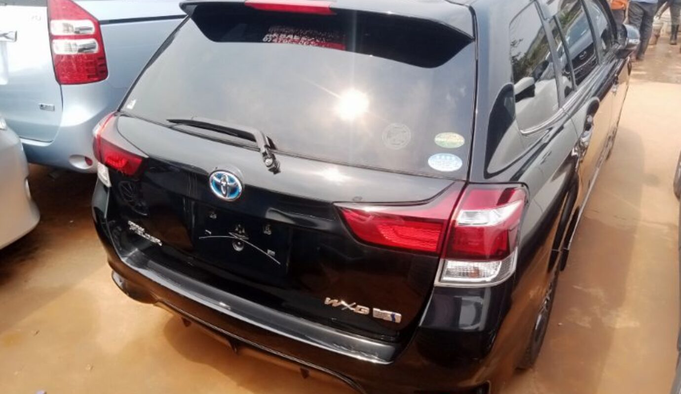 Toyota Fielder Hybrid