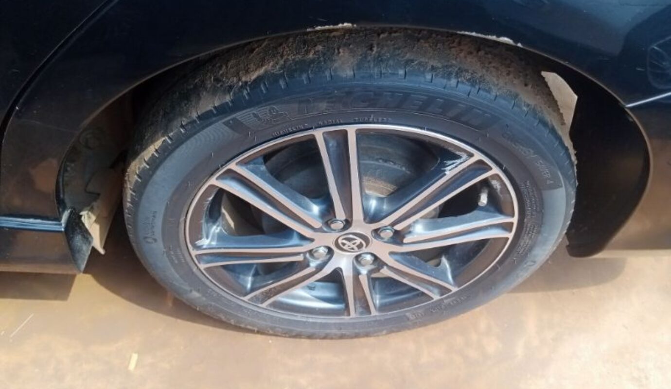 Toyota Fielder Hybrid