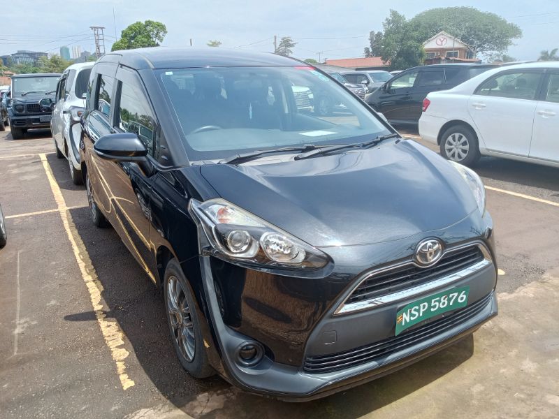 Toyota Sienta